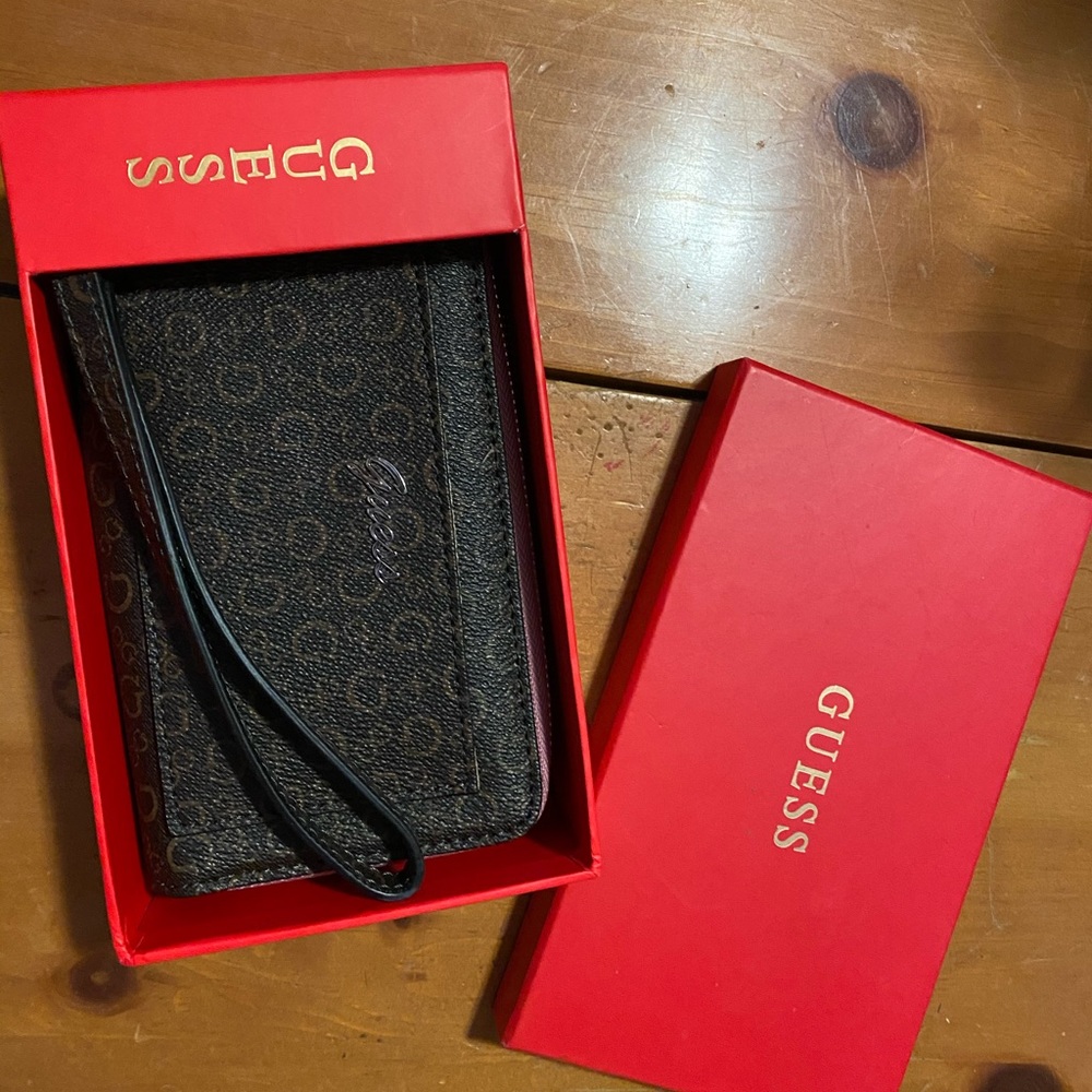 Guess Wallet